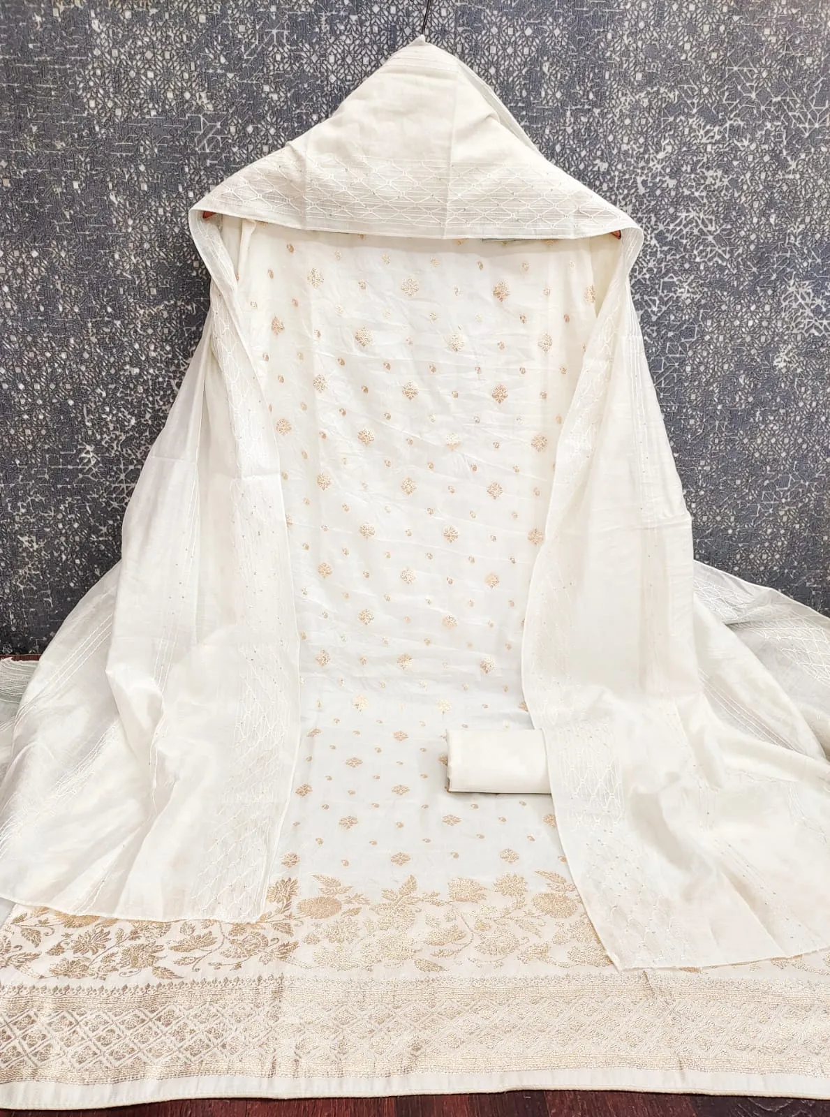 Design Number 1805