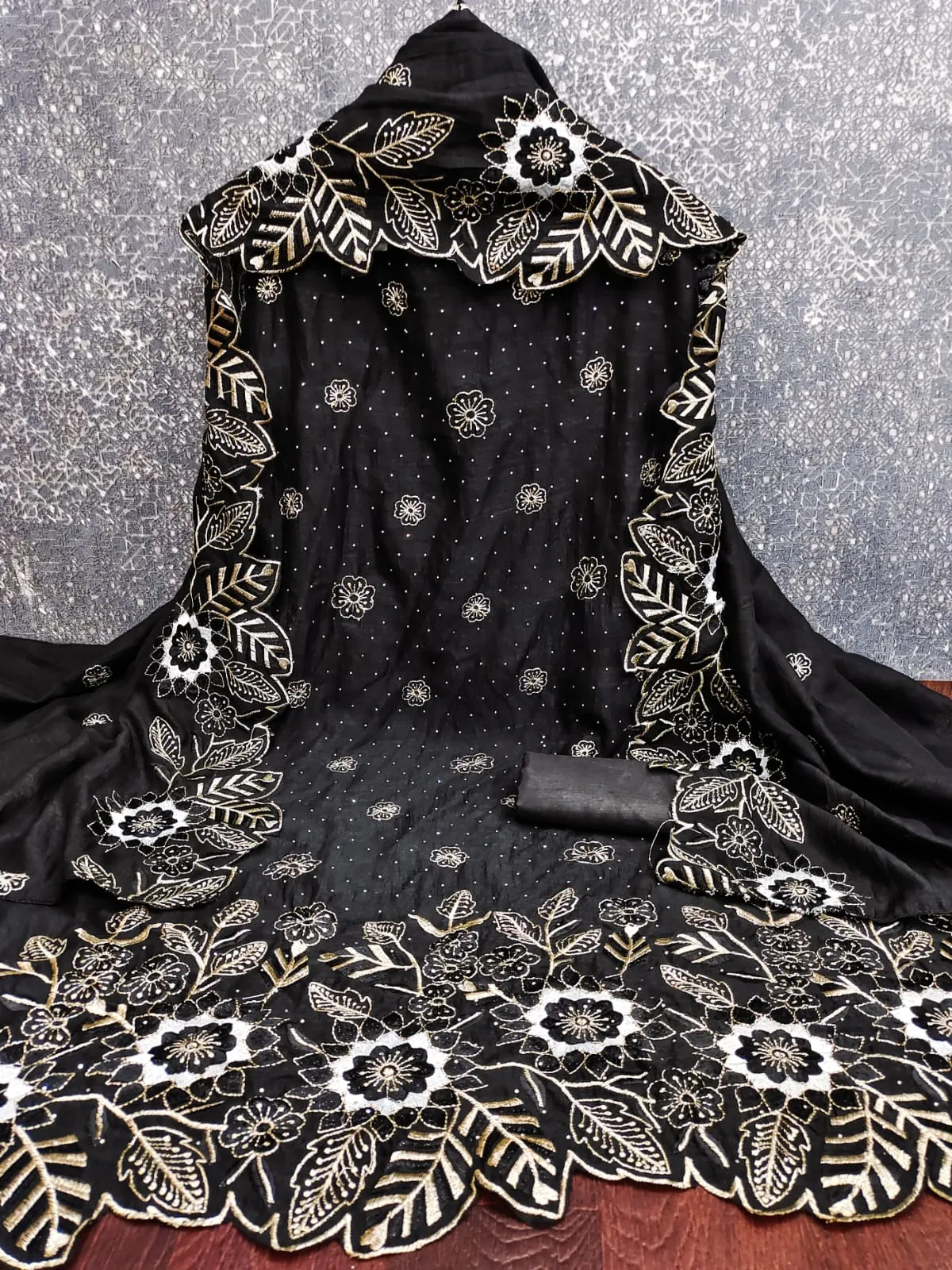 Design Number 1806
