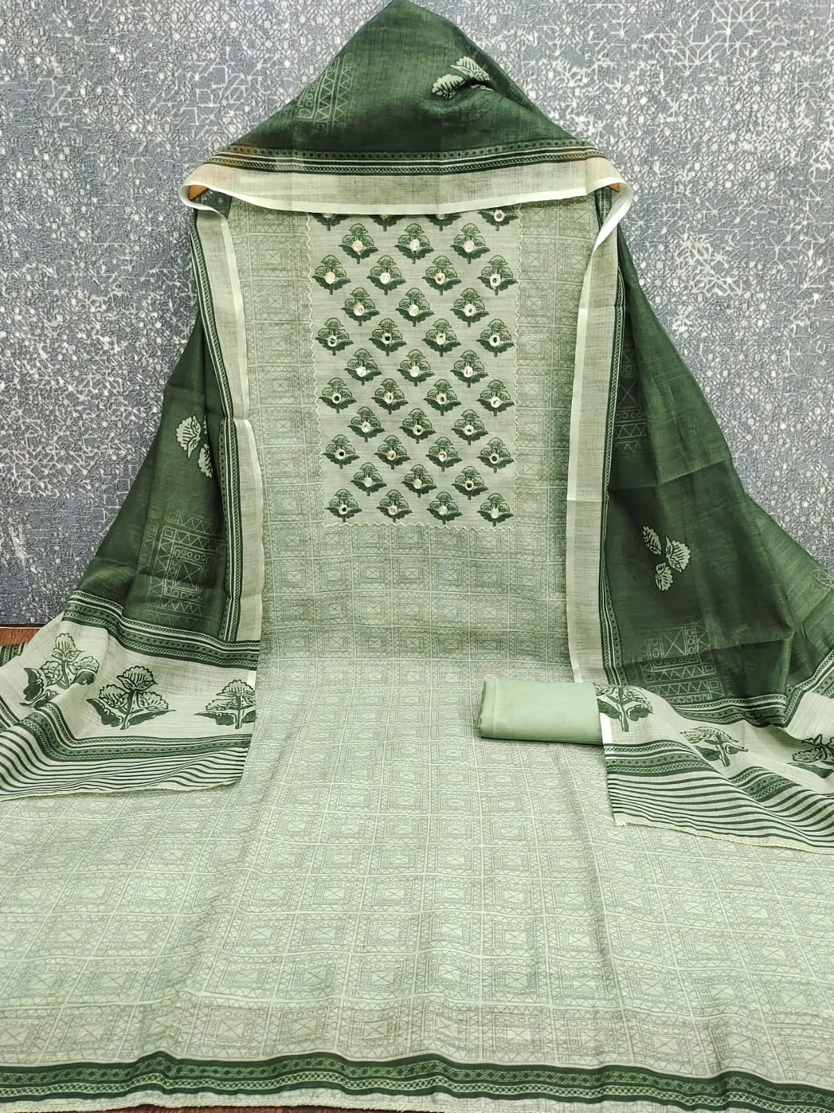 Design Number 1902