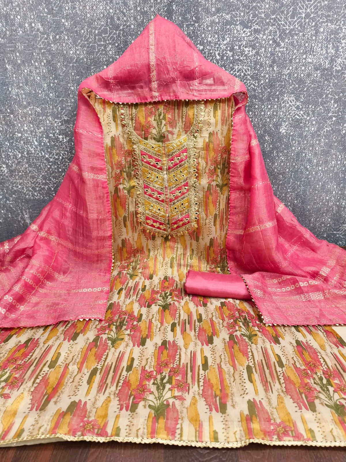 Design Number 1904