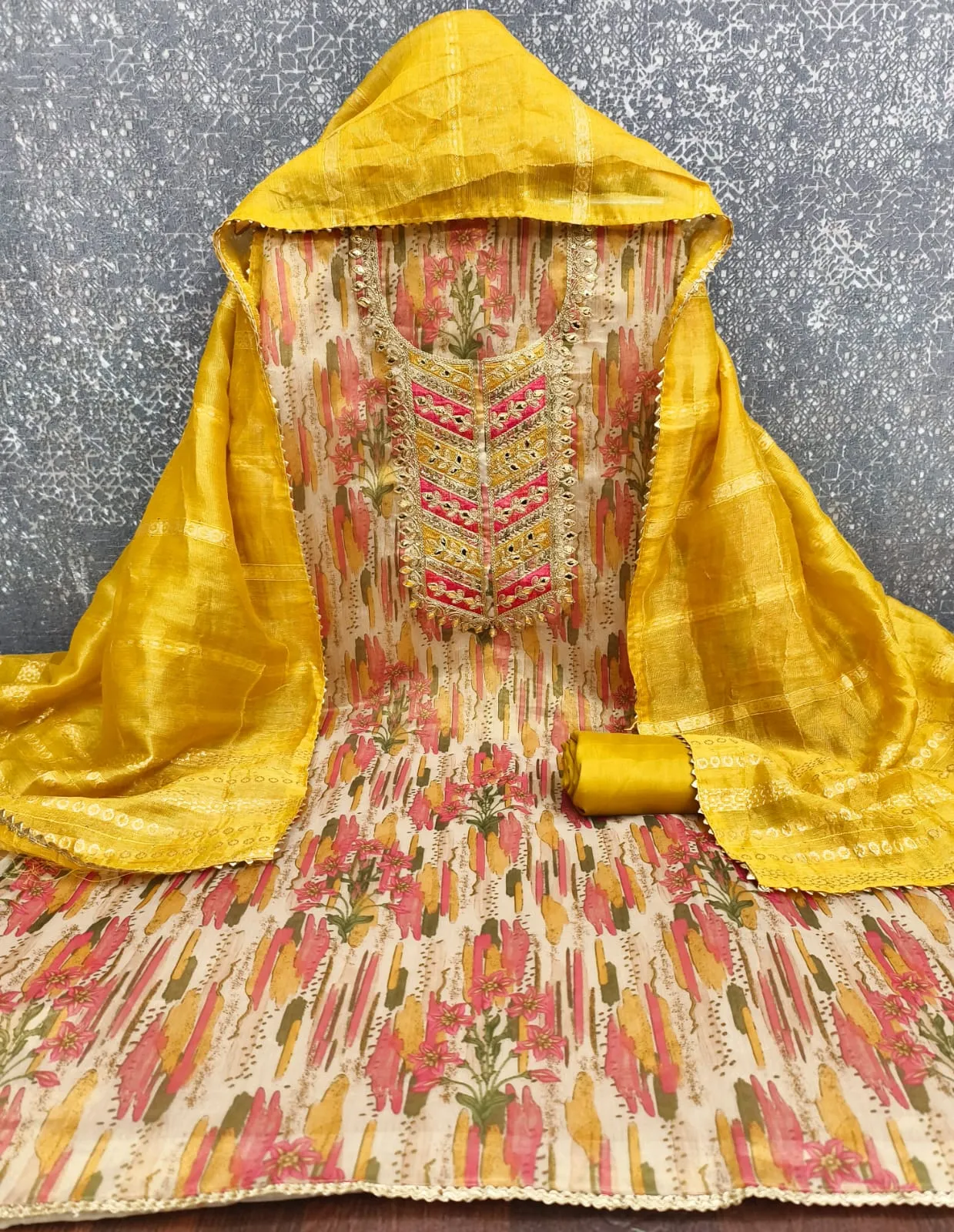 Design Number 1905