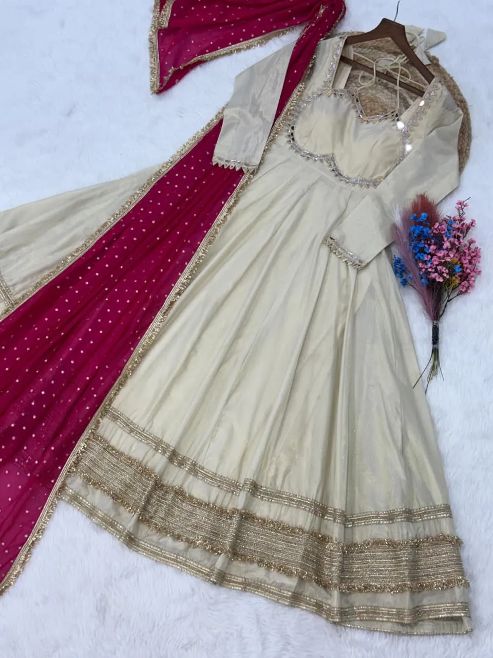 Design Number 1929