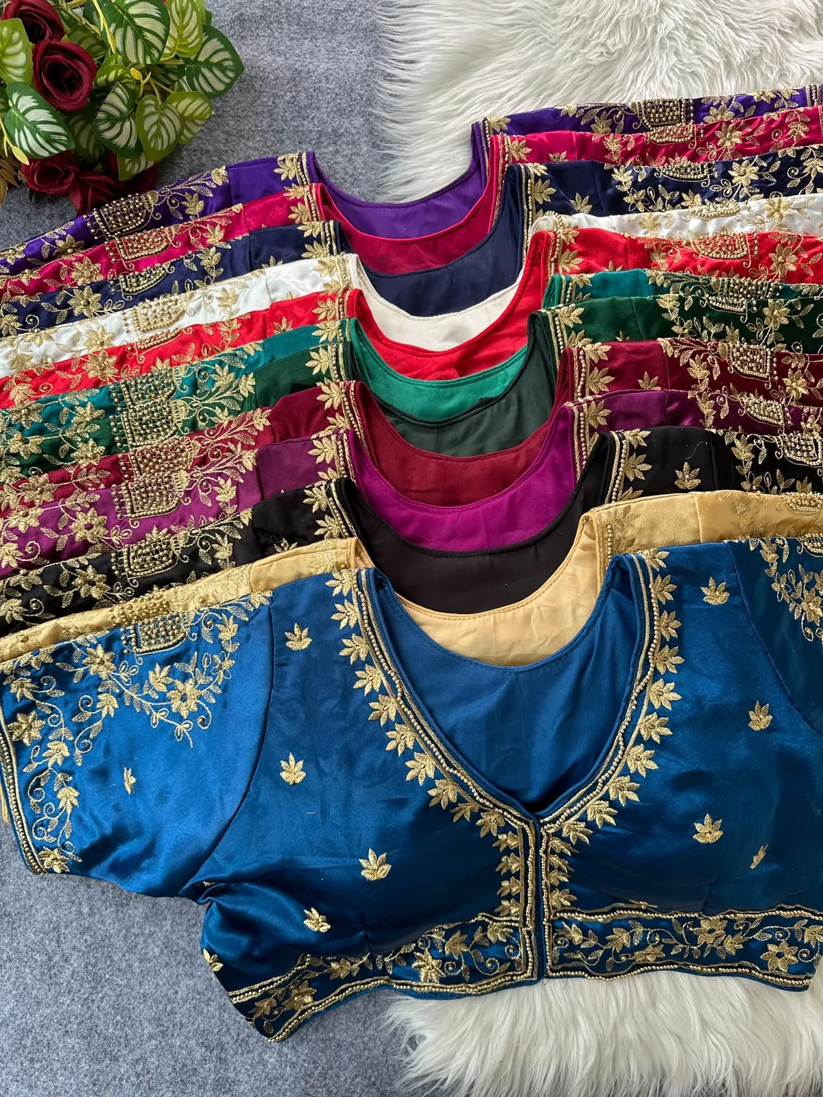 Aariwork Front Huk Pure Silk. Blouse