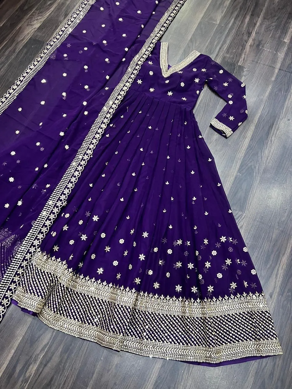 Design Number 2043