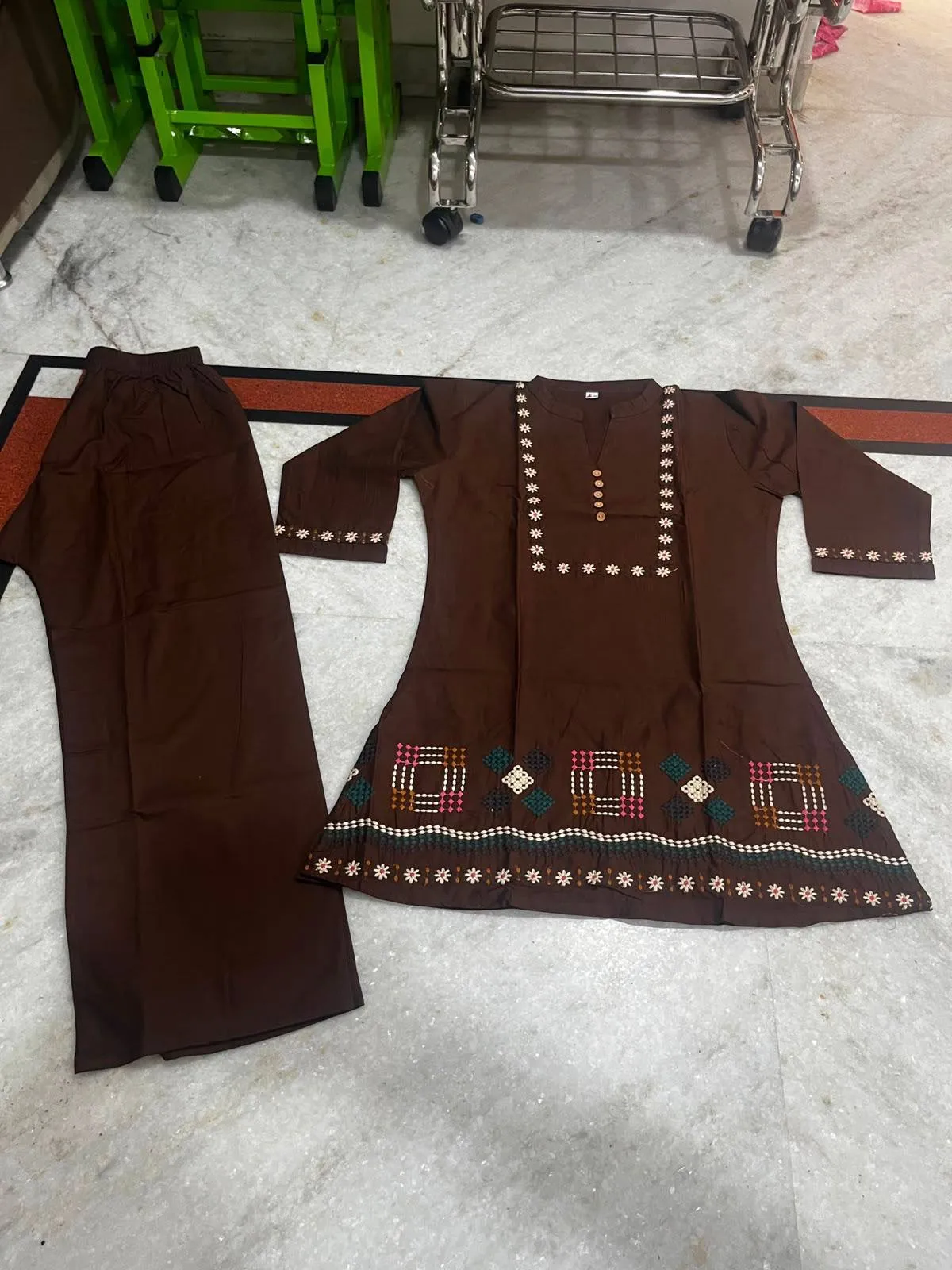 Fvd Tajmahal Brown Dhabu Cotton Kurti Pant Set 2