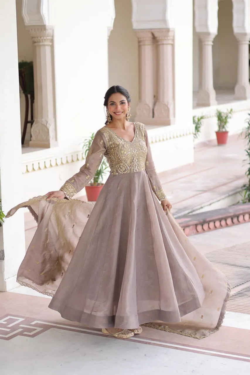 Lw 9323 Gold Crush With Rich Sequins &amp; Zari Embroidered Work Gown 4