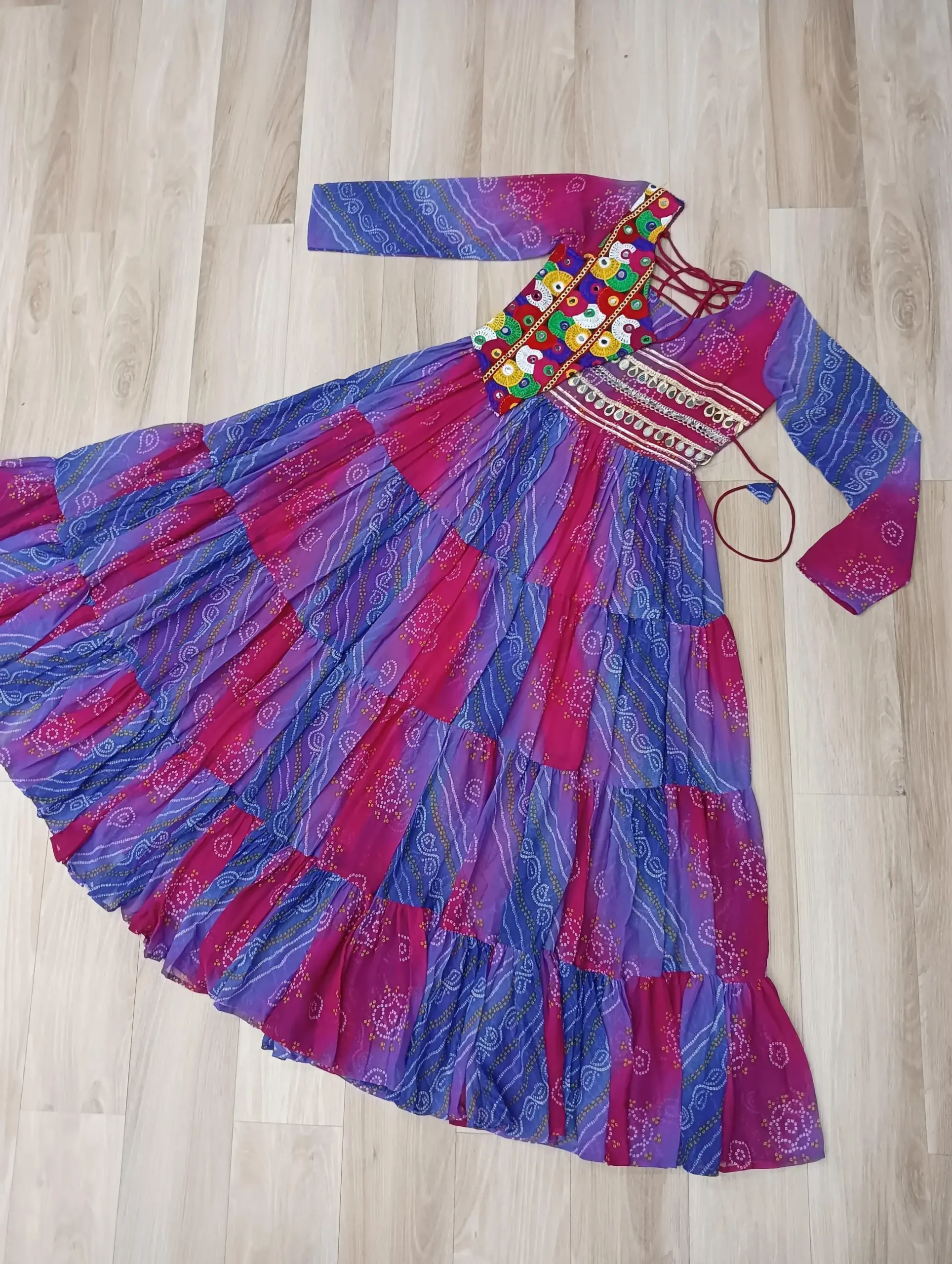 LW 9263 Laheriya &amp; Bandhej Gown 3