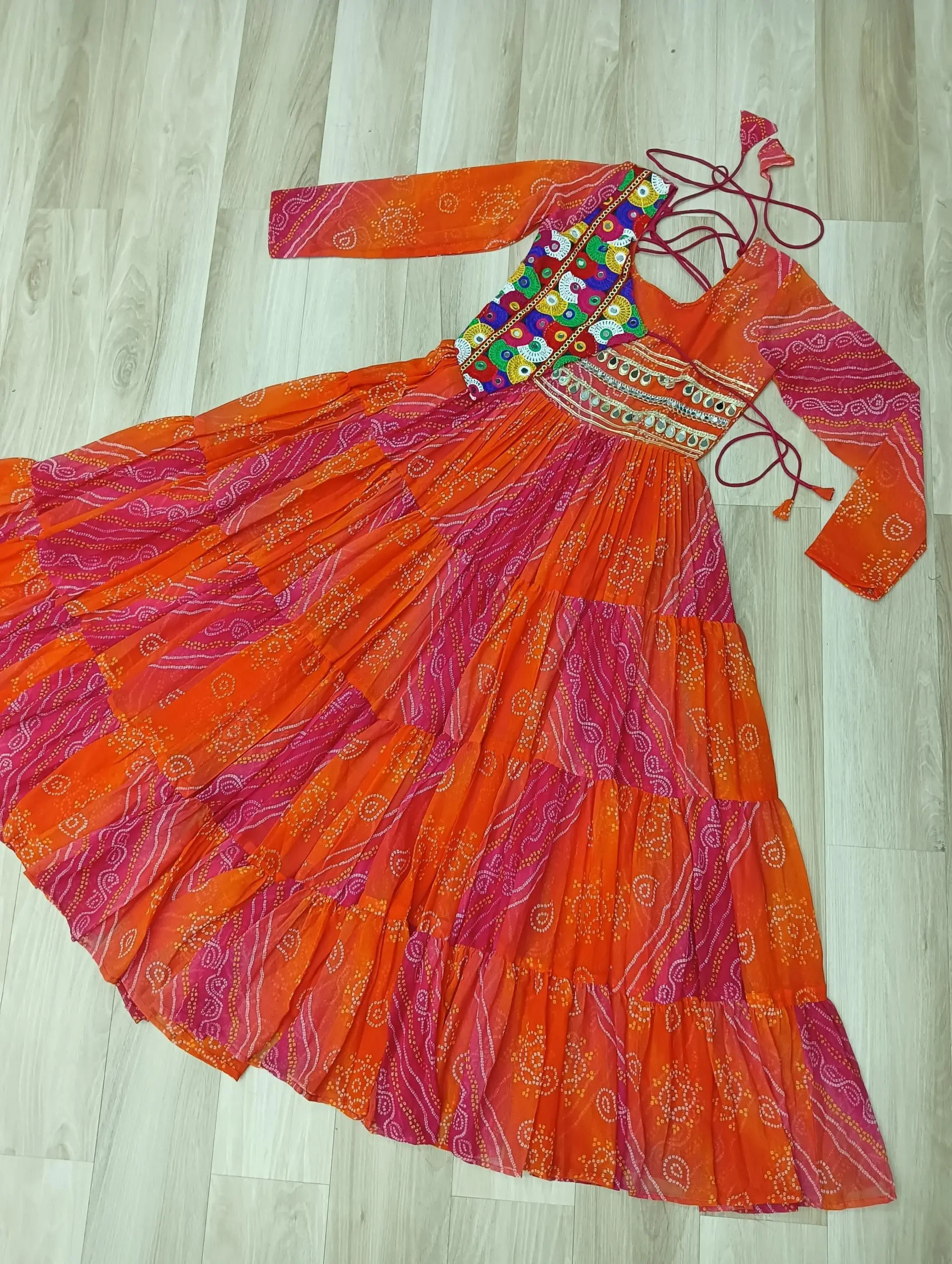 LW 9263 Laheriya &amp; Bandhej Gown 4