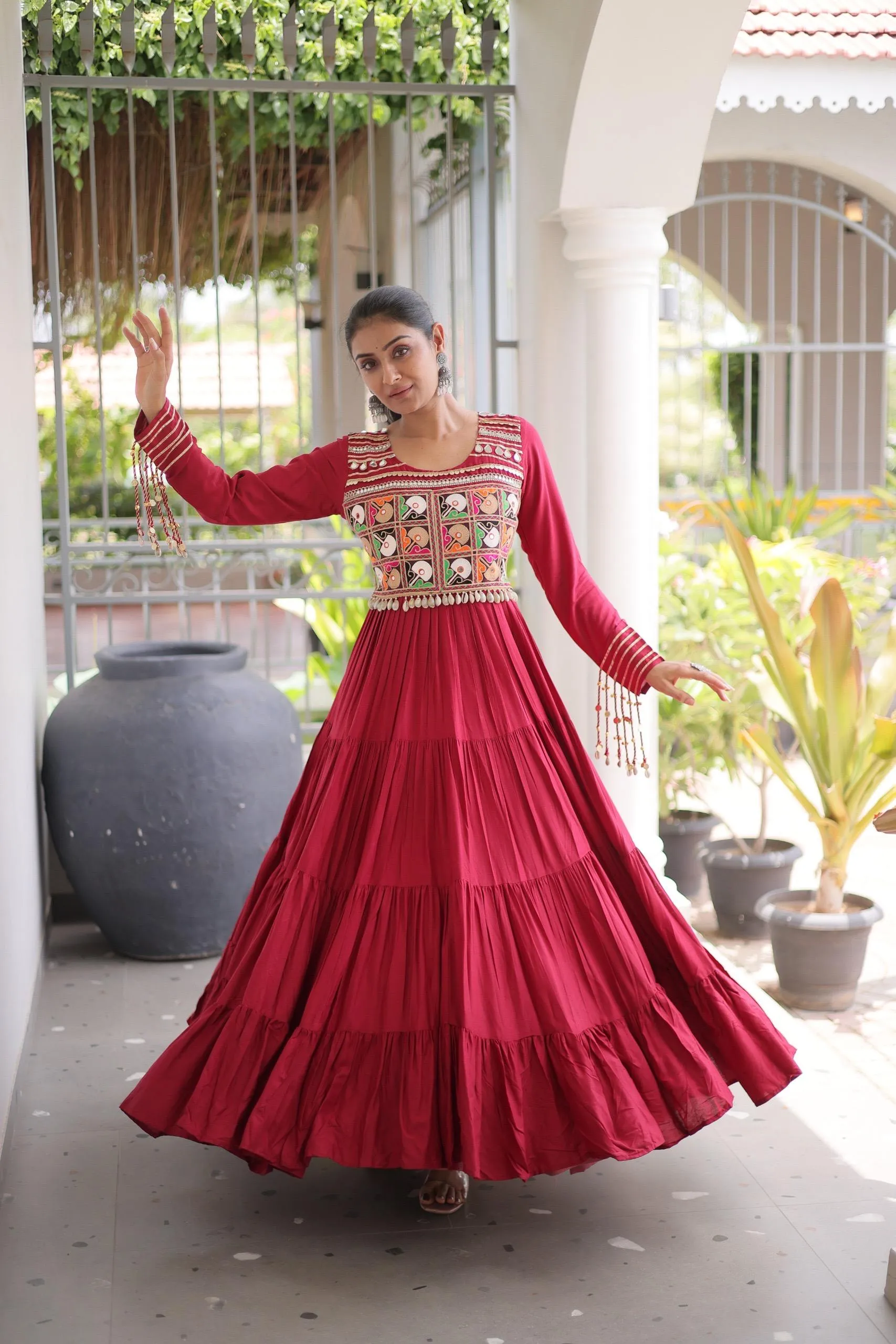 LW 9344 Maroon 14 Kg Reyon Gown 5