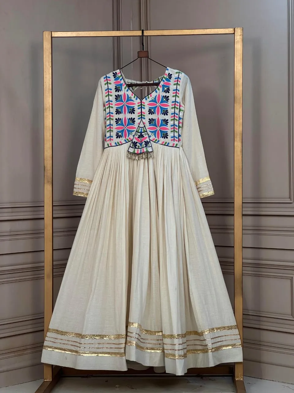 LW 9347 White Kora Cotton Gown 2