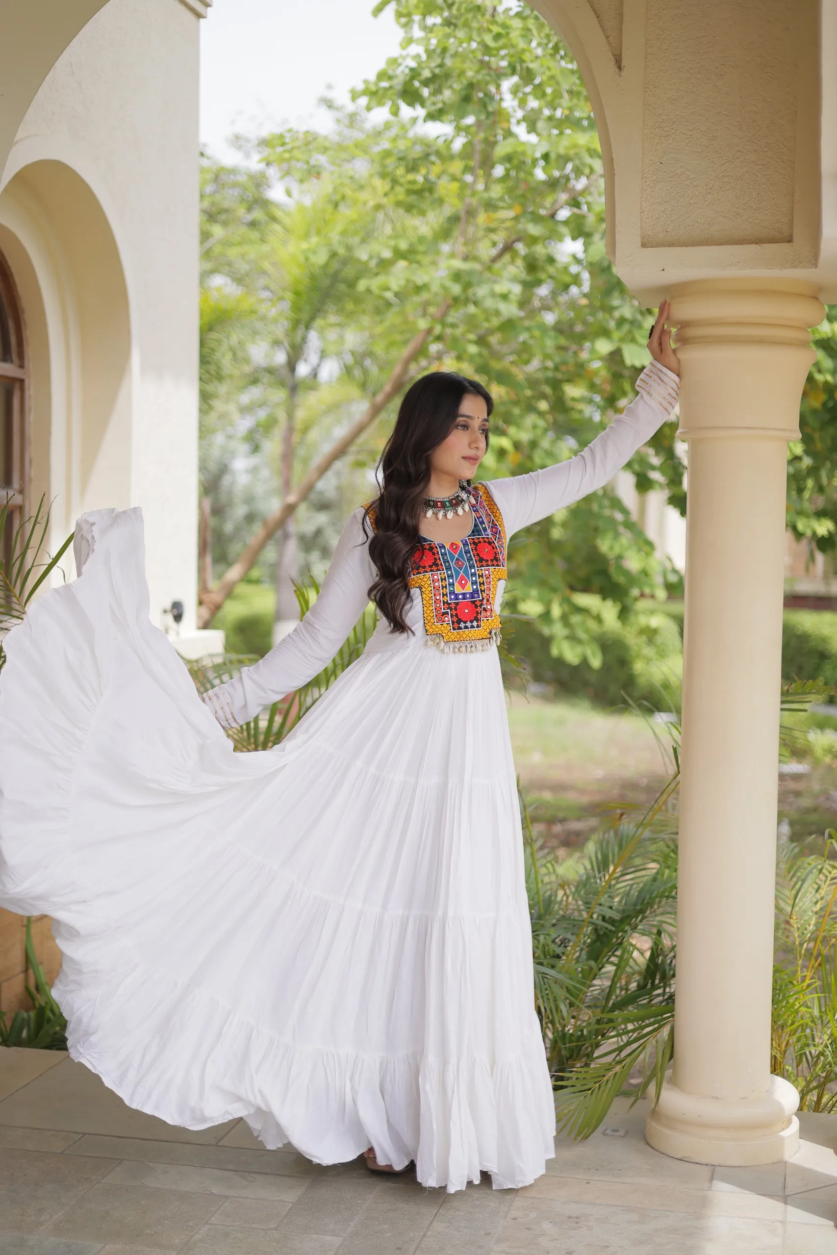 LW 9352 Wine 14 Kg Reyon Gown 2