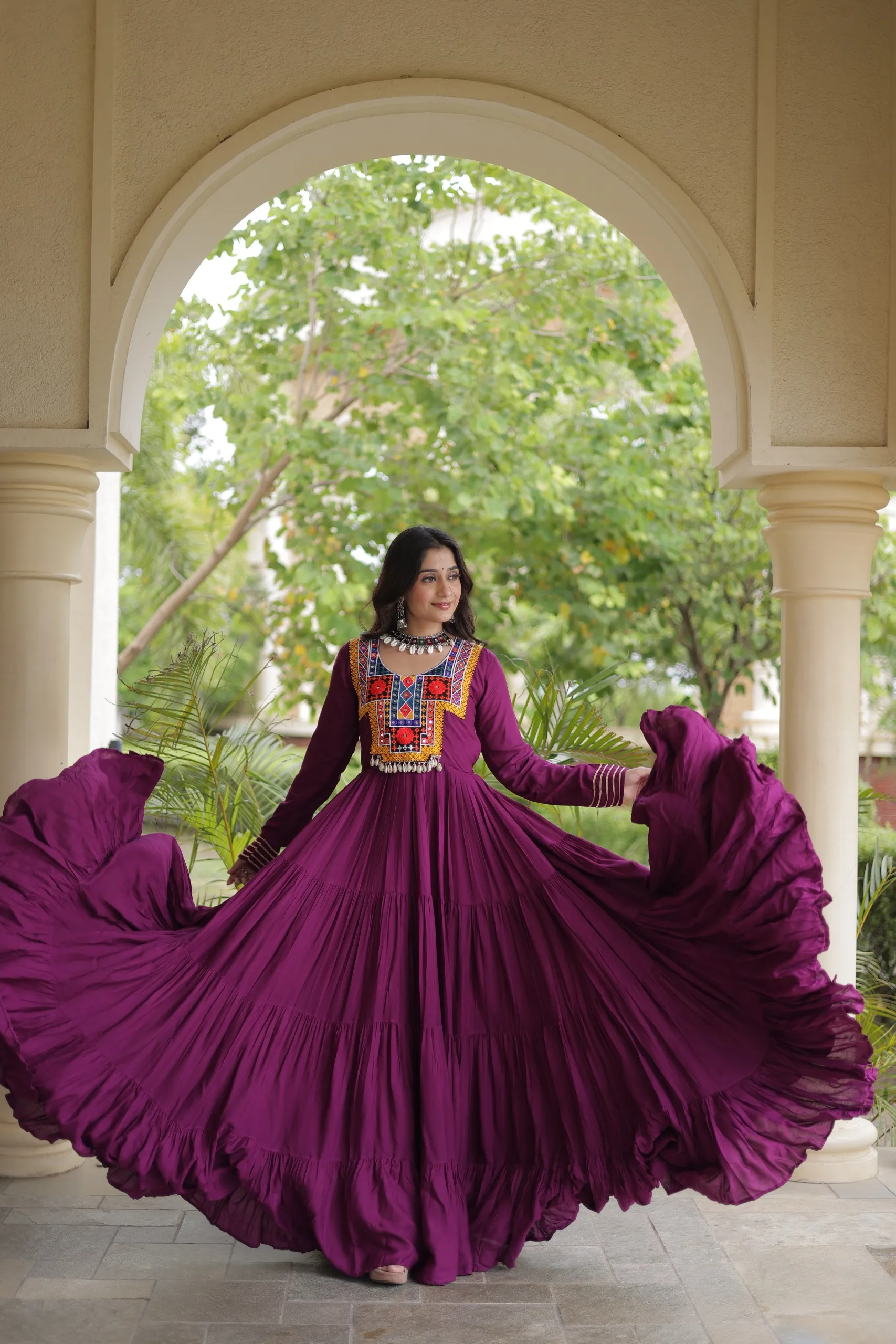 LW 9352 Wine 14 Kg Reyon Gown 4