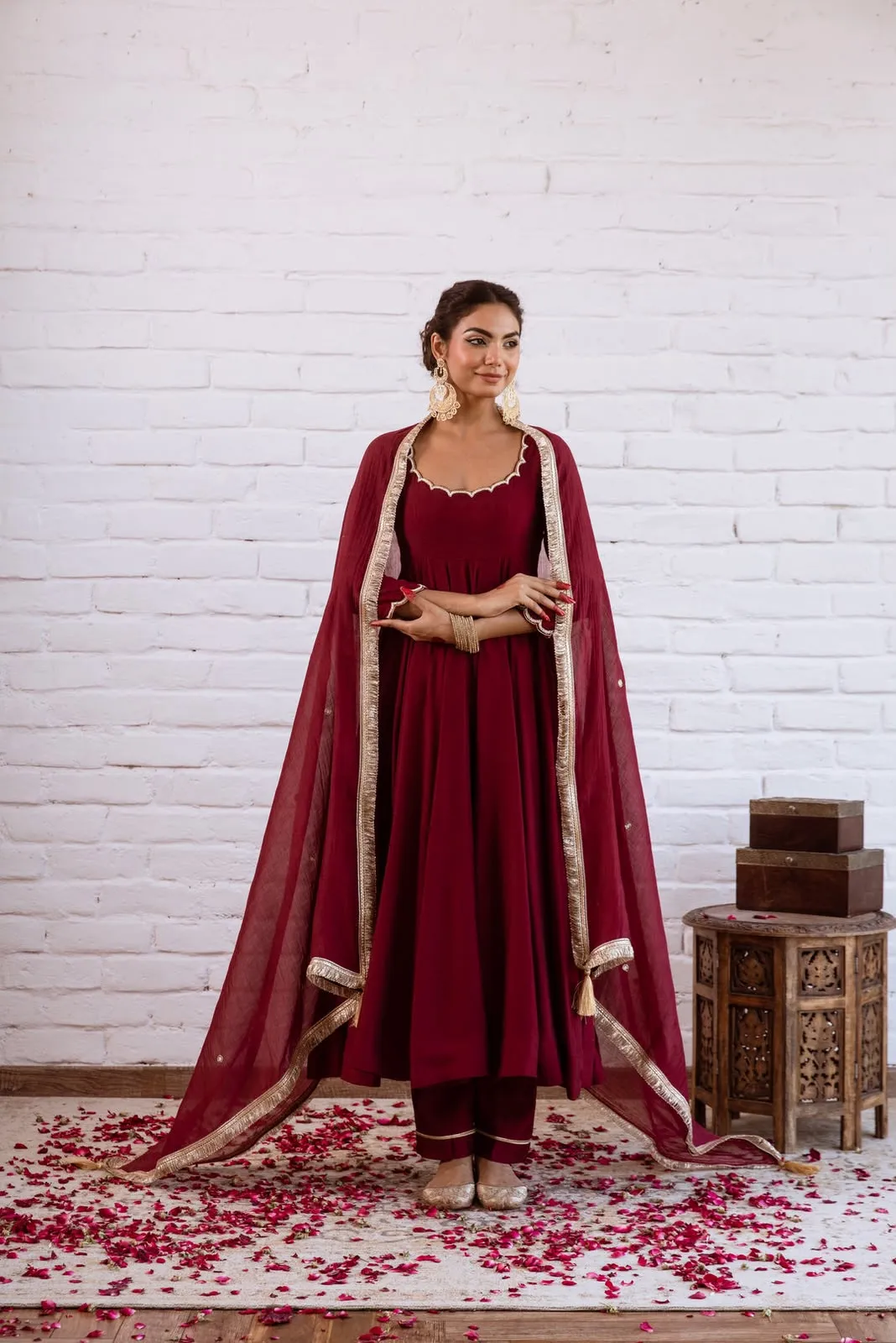 SRK 5324 Vichitra Silk Gown 1