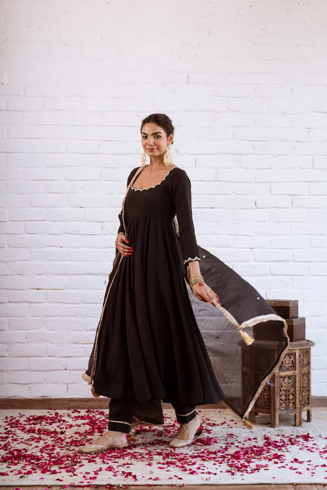 SRK 5324 Vichitra Silk Gown 6