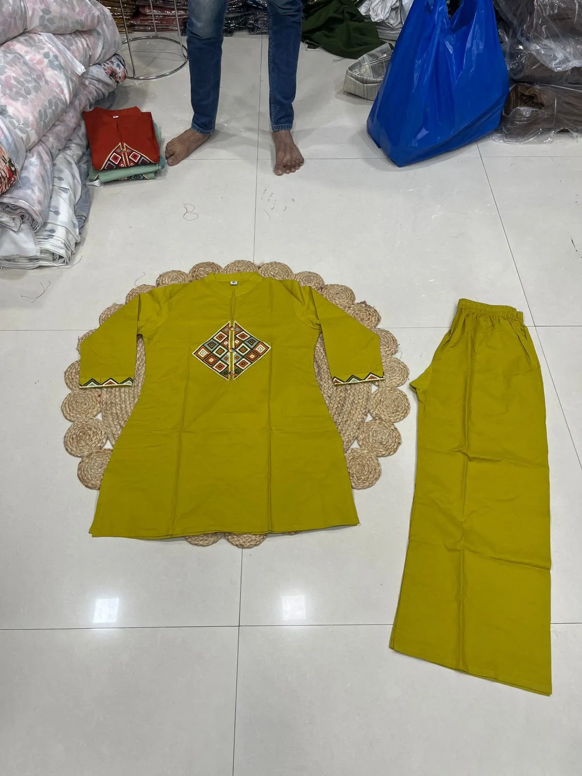 FVD Siqndar Popty Dhabu Cotton Kurti Pant Set 1
