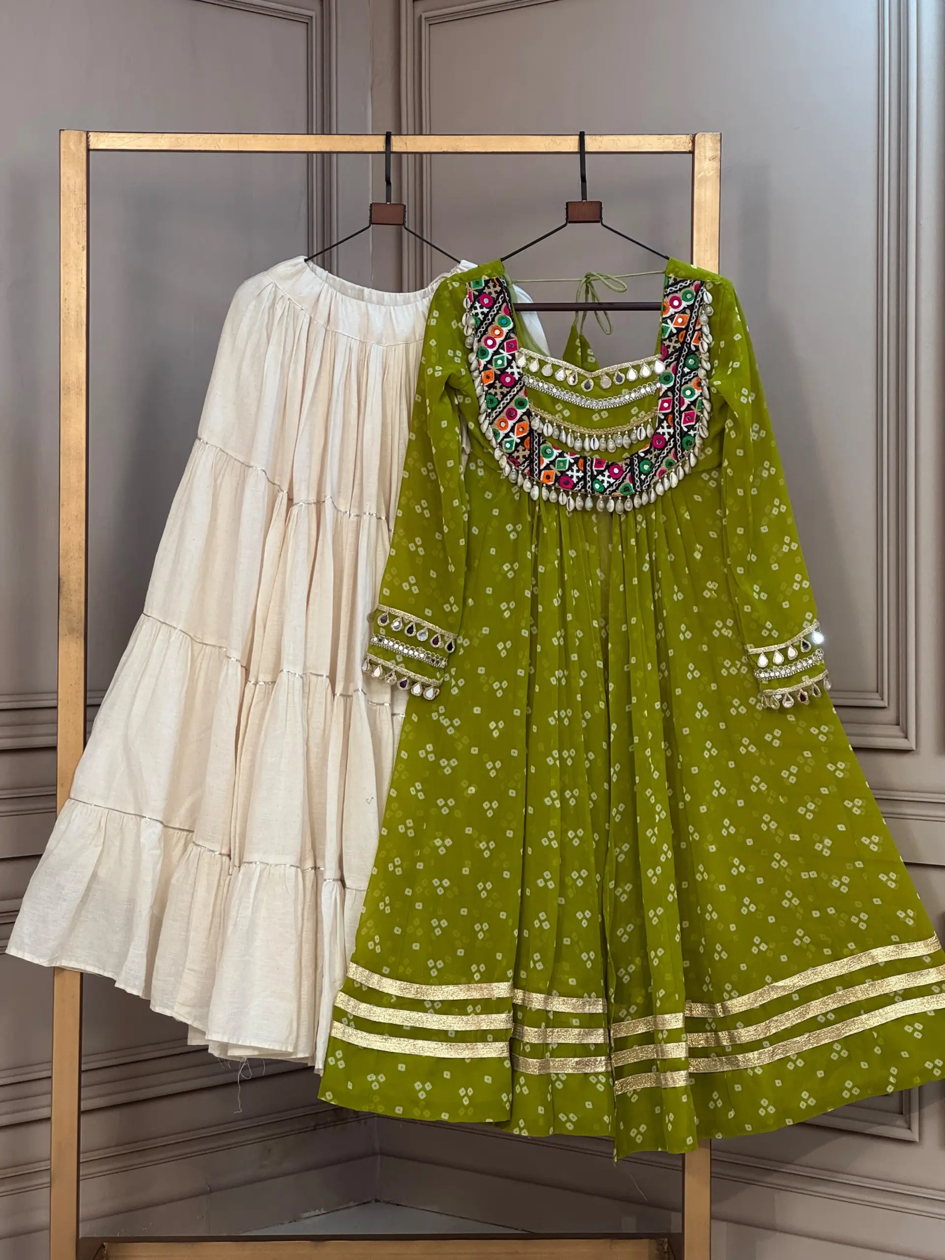 KA 5081 White Bandhni Lehenga Choli 1