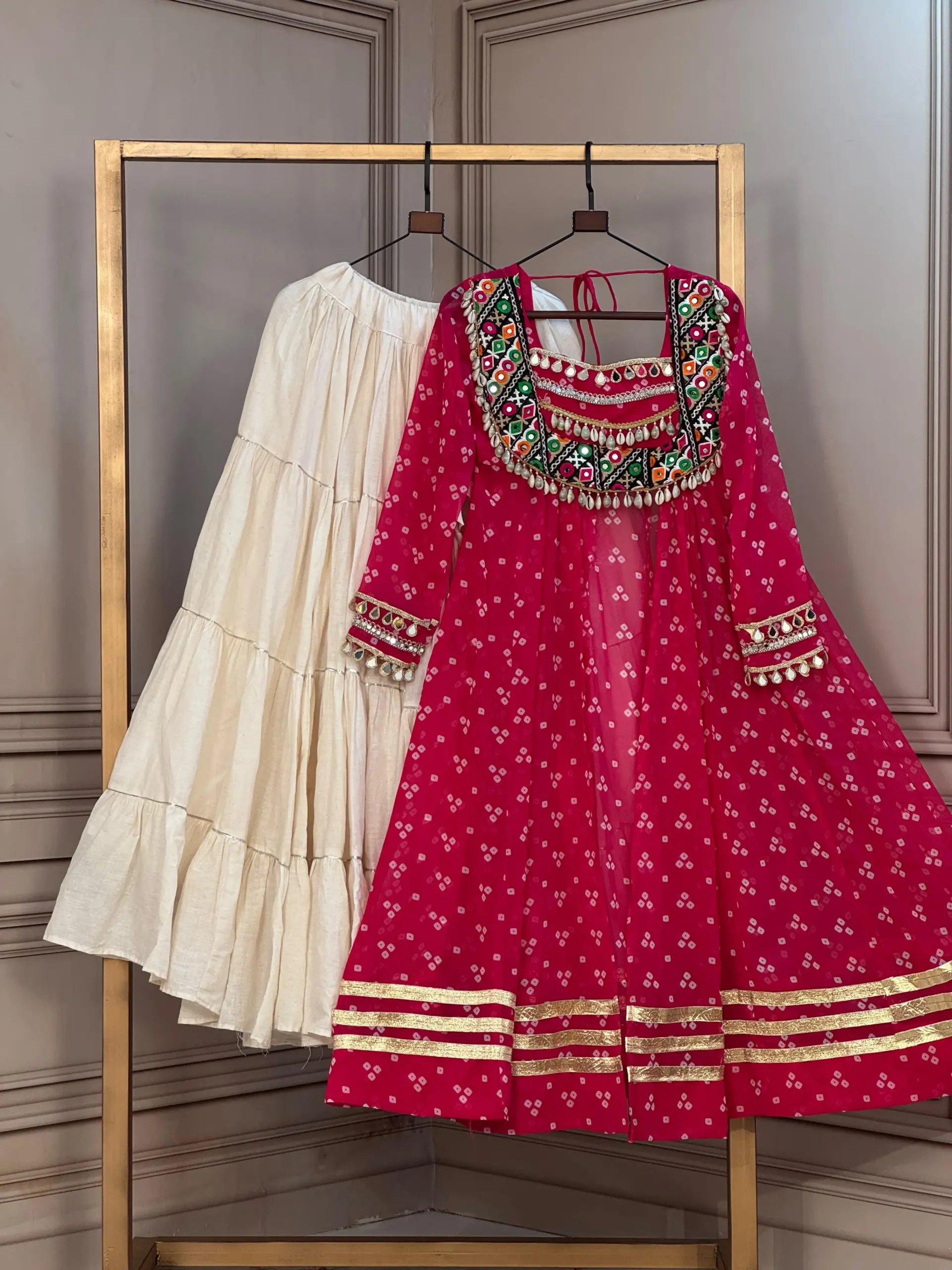 KA 5081 White Bandhni Lehenga Choli 3