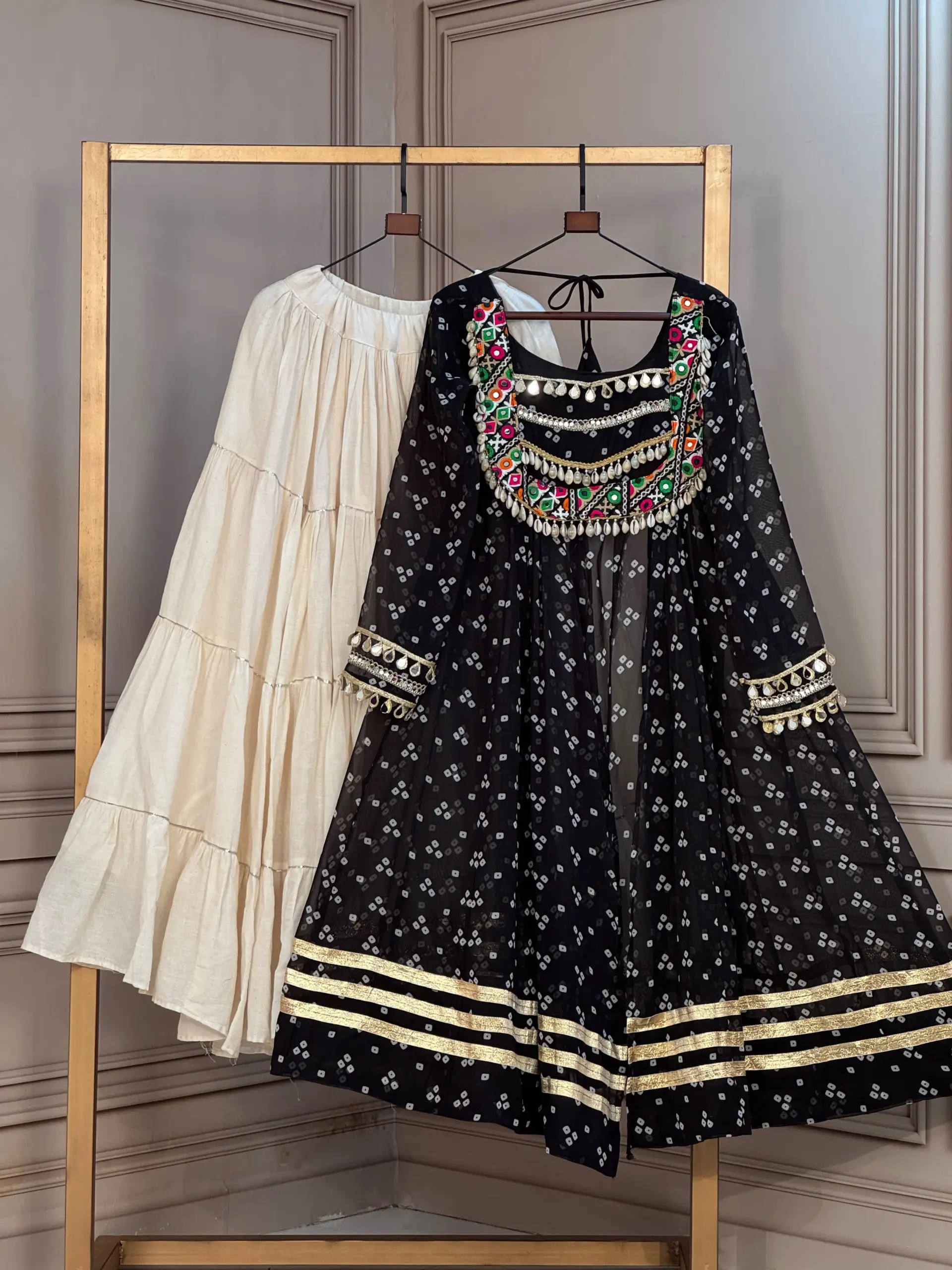 KA 5081 White Bandhni Lehenga Choli 4