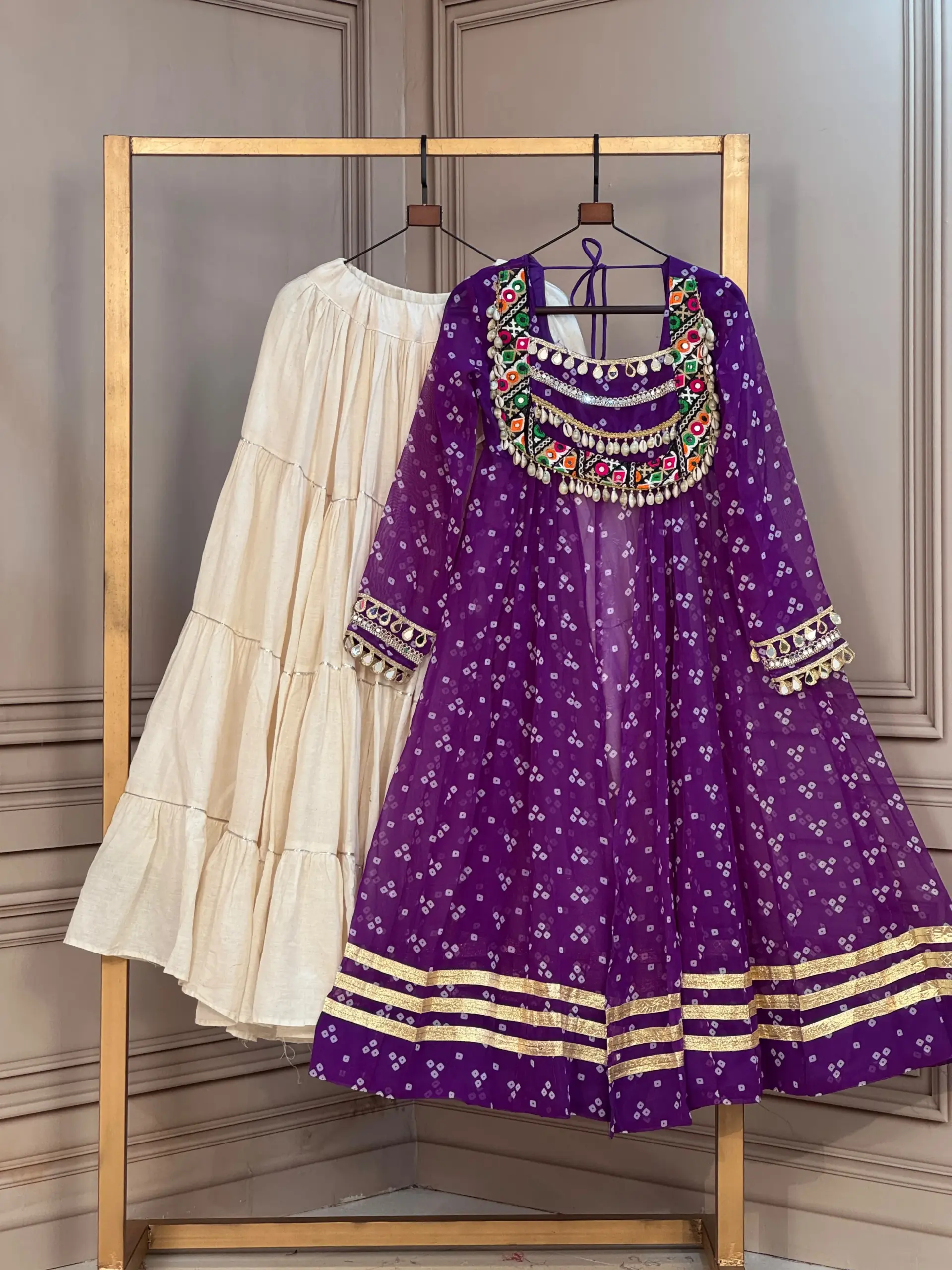 KA 5081 White Bandhni Lehenga Choli 5