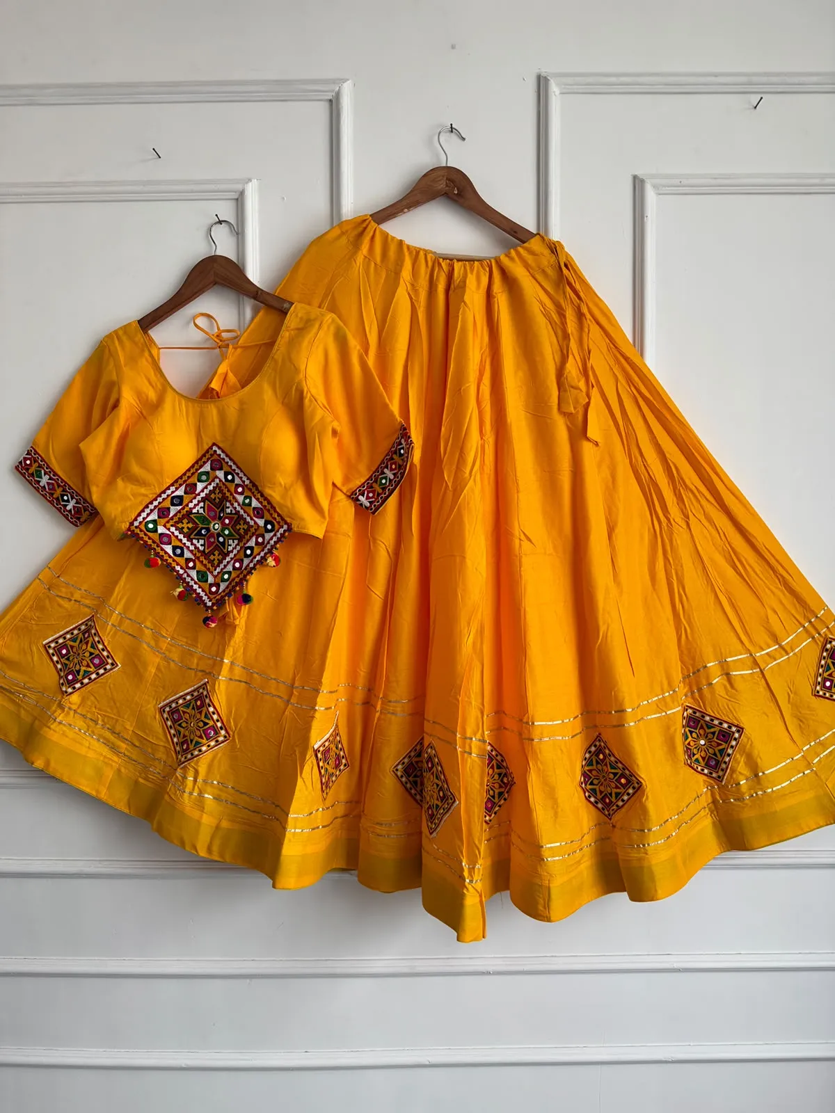 Kutchi Chaniyacholi Reyon Cotton Lehenga Choli 2