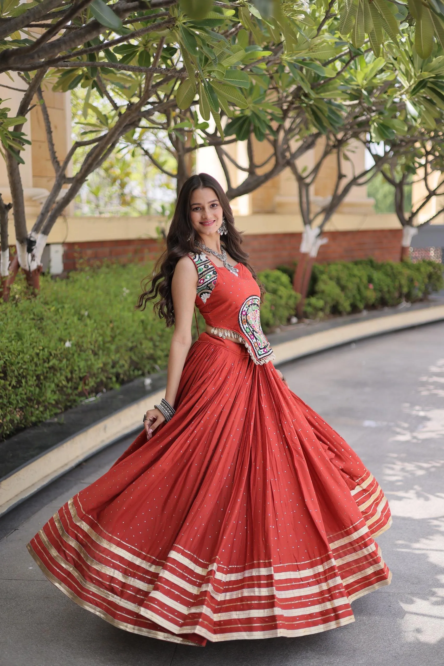 LW 7183 14 Kg Reyon Lehenga Choli 19