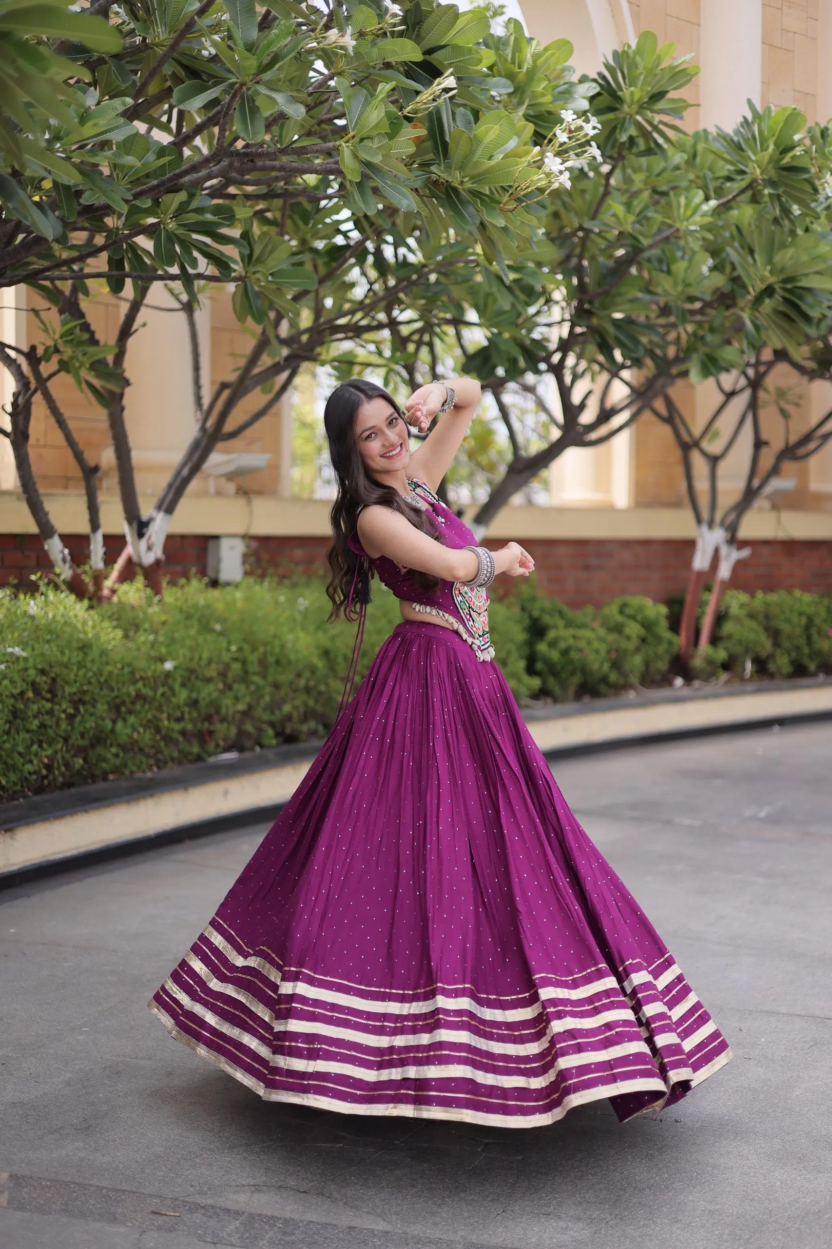LW 7183 14 Kg Reyon Lehenga Choli 20