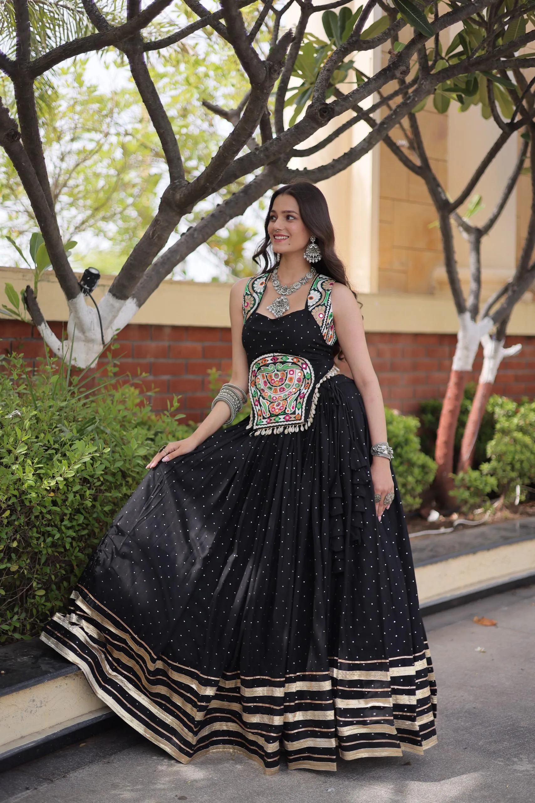 LW 7183 14 Kg Reyon Lehenga Choli 22